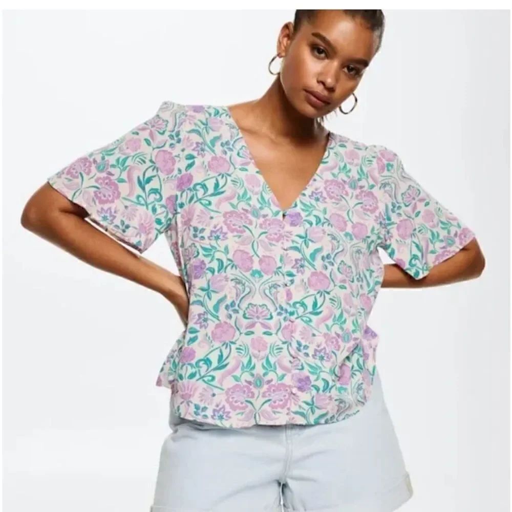 MANGO Flowy Floral Short Sleeve Blouse NEW Size 18